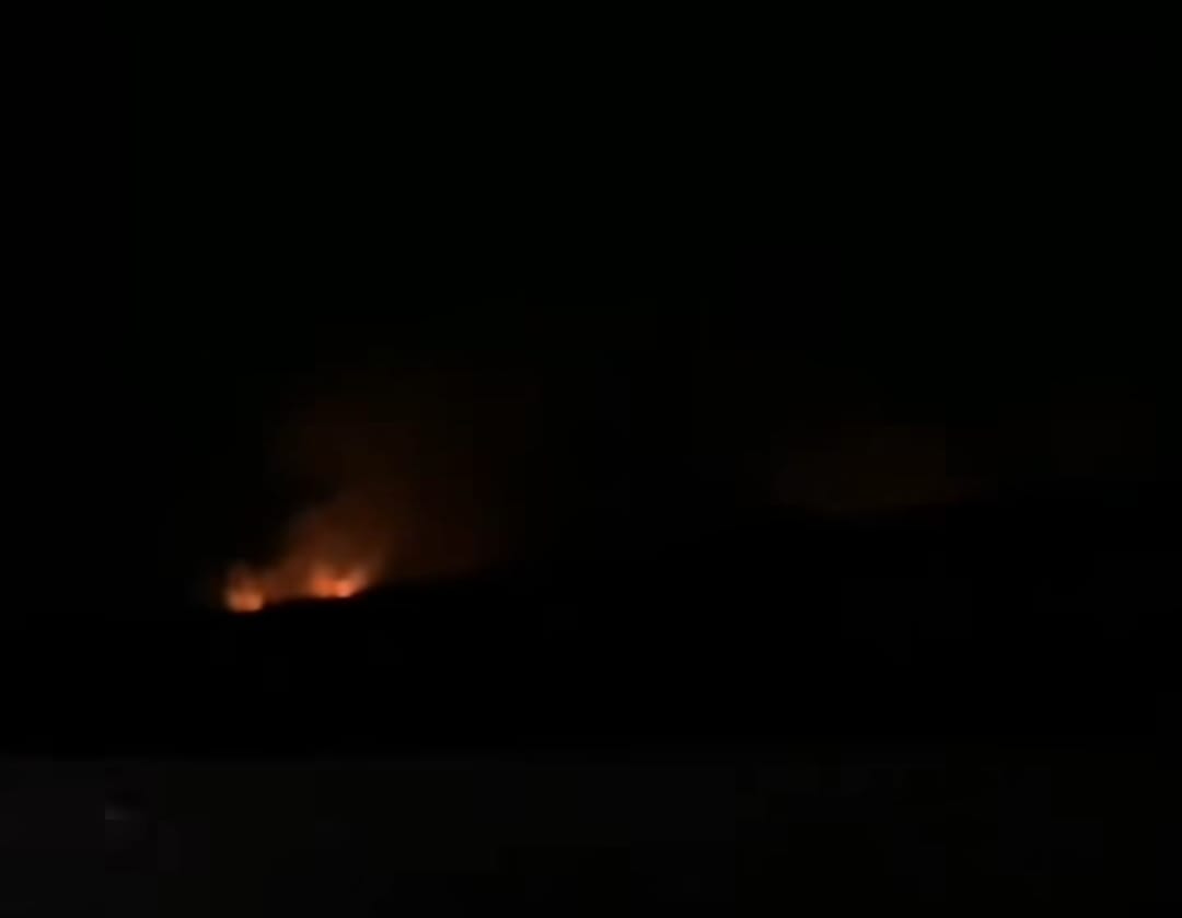Kebakaran Lahan Melanda Ruas Tol Cisumdawu KM 208 Malam Ini, Pengendara Diimbau Waspada Asap Pekat